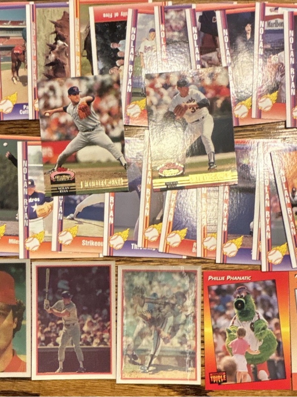 HUGE Lot of Hall of Famers and Legends from Bo, Bonds, Griffey, Nolan, Randy,etc - Picture 8 of 10
